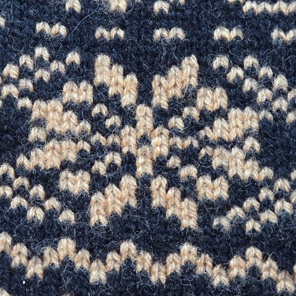 NWOT Wool Fair Isle Snowflake Scarf Black & Tan - Picture 7 of 9